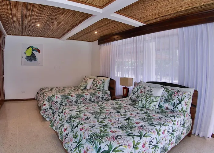 Playa Hotel *
